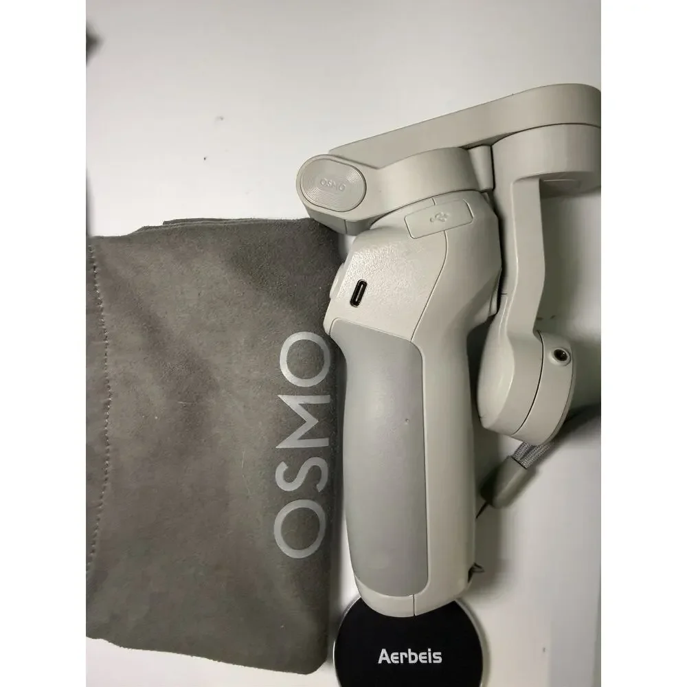 DJI Osmo OM4 Handheld with MAGSAFE ATTACHMENT kit